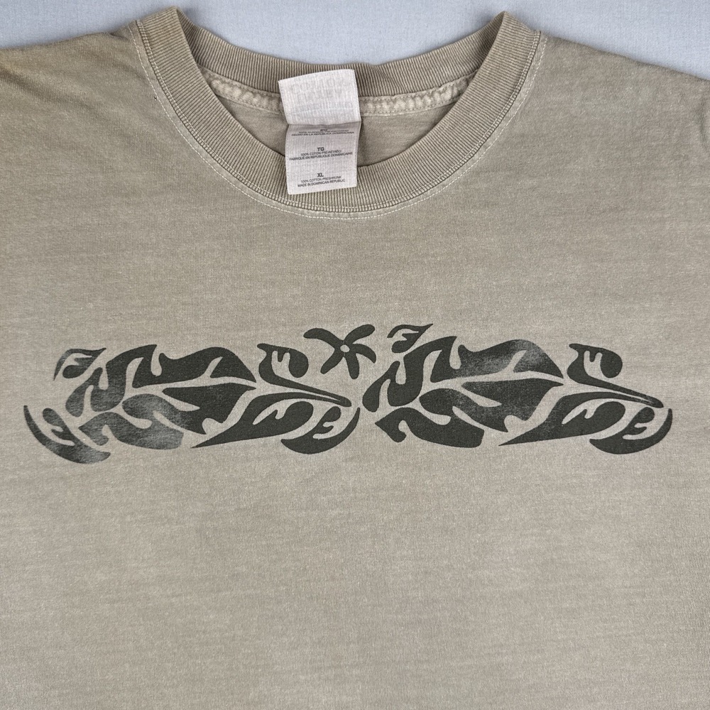 Vintage Y2K Hawaiian Ti Leaf Tribal Tattoo T Shirt Faded Distressed XL